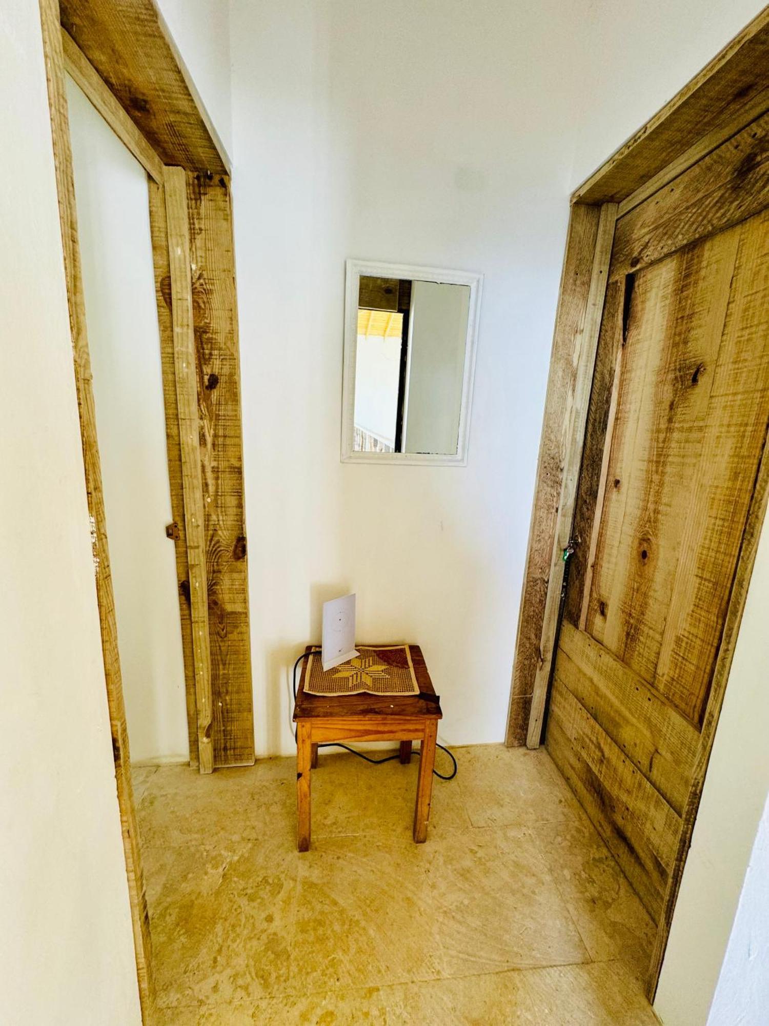 Suami S Room Casa Padura كاباريتي المظهر الخارجي الصورة